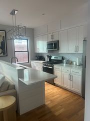 7 W  Elm St #C2, Greenwich, CT 06830