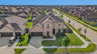 7001 Lowbranch Trl, Aubrey, TX 76227