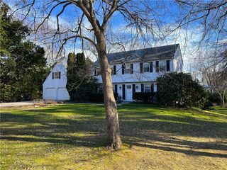 76 Church Way, Saunderstown, RI 02874