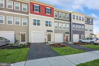 498 Parkland Dr, Stephenson, VA 22656