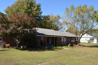 35 Kyle Dr, Lampe, MO 65681