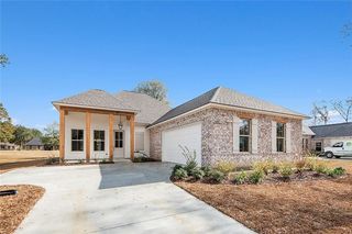 23374 Cypress Cove Dr, Springfield, LA 70462