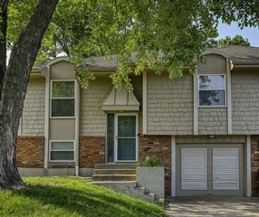 2014 NE 72nd Ter, Gladstone, MO 64118