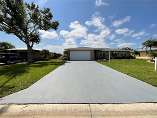 68 GOLFVIEW ROAD, Rotonda West, FL 33947
