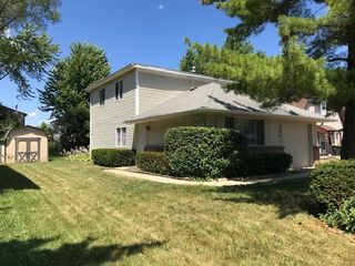 584 Appaloosa Ct, Carol Stream, IL 60188