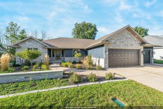 1549 Belle Plane Cir, Green Bay, WI 54313