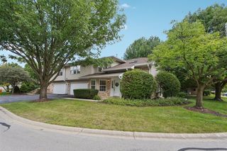 960 Elderberry Cir #116, Naperville, IL 60563