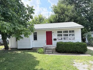 425 N  Roosevelt St, Bloomington, IN 47408