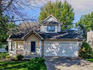 45 Heron Cir, Iowa City, IA 52245