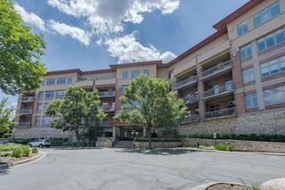 115 Prairie Park Dr #402, Wheeling, IL 60090