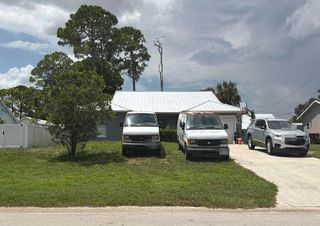 1745 6th Ave SW, Vero Beach, FL 32962