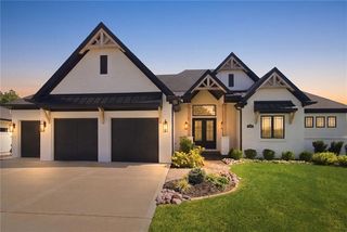 8681 NE Shoal Creek Valley Dr, Kansas City, MO 64157