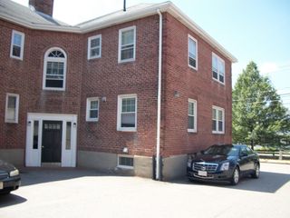 29 Church St #10, Waltham, MA 02452