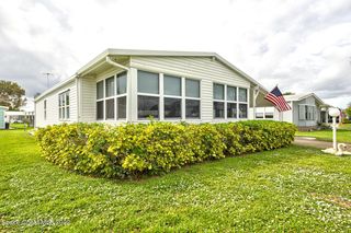 807 Lilac Dr, Barefoot Bay, FL 32976
