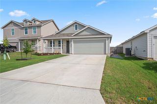 1907 Grey Catbird, New Braunfels, TX 78130