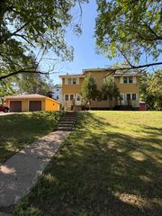 605-607 Leicester Ave, Duluth, MN 55803