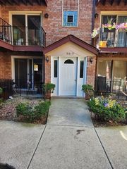 5819 W  Higgins Ave #1D, Chicago, IL 60630