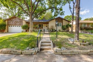 2255 Springhill Dr, Dallas, TX 75228