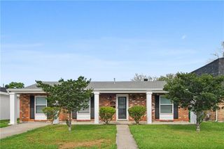 608 Morningside Dr, Gretna, LA 70056