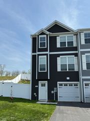 11106 Gopher Dr, Waynesboro, PA 17268
