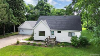 12058 Belann Ct, Clio, MI 48420