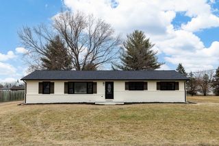 204 2nd St, Grottoes, VA 24441
