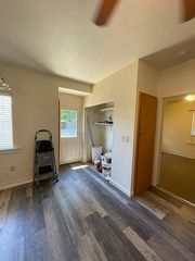 Kitchen ( laundry hook up)