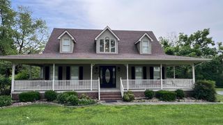 135 Maple Dr, Mount Vernon, KY 40456