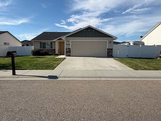 4026 Queen Anne Dr, Emmett, ID 83617