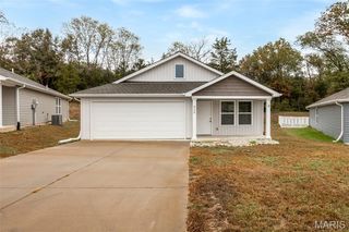 926 Osage Villa Ct, Villa Ridge, MO 63089