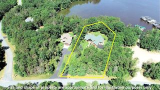 N7743 Half Moon Bay Dr W, New Lisbon, WI 53950
