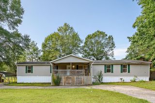 105 Little Oak Ct, Dothan, AL 36303