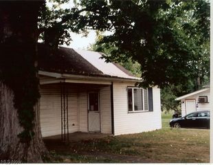 8555 Cumberland Rd, Leesville, OH 44639