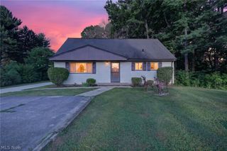 16245 Bennett Rd, North Royalton, OH 44133