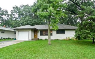 2780 Farrington St, Roseville, MN 55113