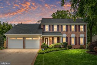 7797 Tangier Dr, Springfield, VA 22153