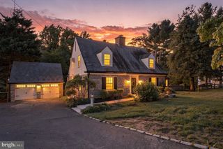 65 Shady Ln, Jenkintown, PA 19046