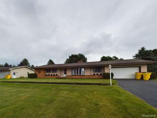 5181 Cottrell Rd, Vassar, MI 48768