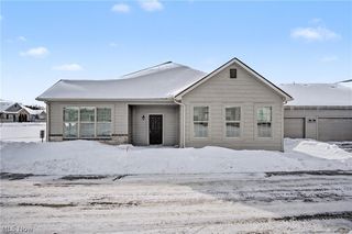 9264 Sharrott Rd #1001, Youngstown, OH 44514