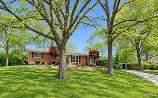 9 Green Garden Dr, Saint Ann, MO 63074