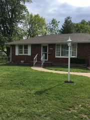 4027 Aberdeen St, Alton, IL 62002