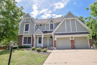 1201 Wellington Dr, Leavenworth, KS 66048