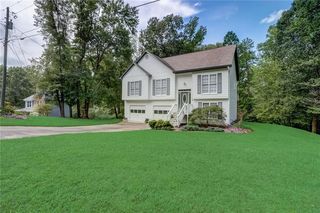 411 Presidential Dr, Dallas, GA 30157
