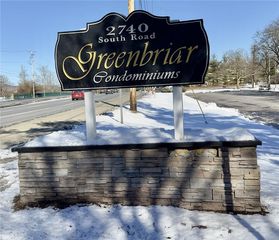 2740 South Road #E12, Poughkeepsie, NY 12601