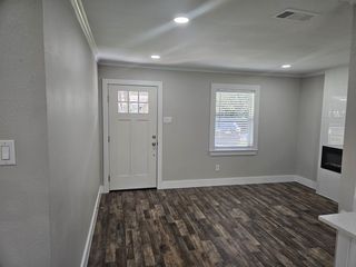301 Kansas St, Sherman, TX 75090