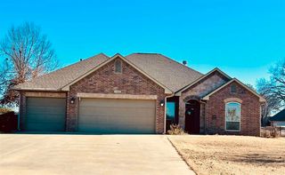 1402 N  Main St, Perkins, OK 74059