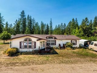 6437 N  Dover Rd, Nine Mile Falls, WA 99026