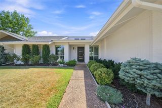 6749 S  Oswego Ave, Tulsa, OK 74136