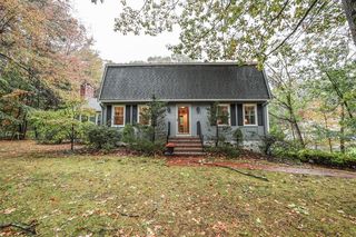 12 Farnum St, North Andover, MA 01845