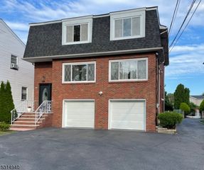 10 Riverside Ave, Lyndhurst, NJ 07071